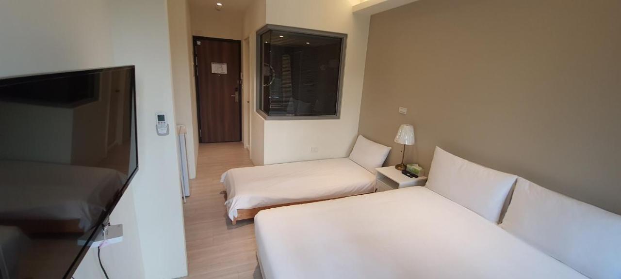 In Fengchia 映逢甲 Hotel Taichung Bagian luar foto