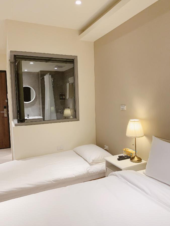 In Fengchia 映逢甲 Hotel Taichung Bagian luar foto