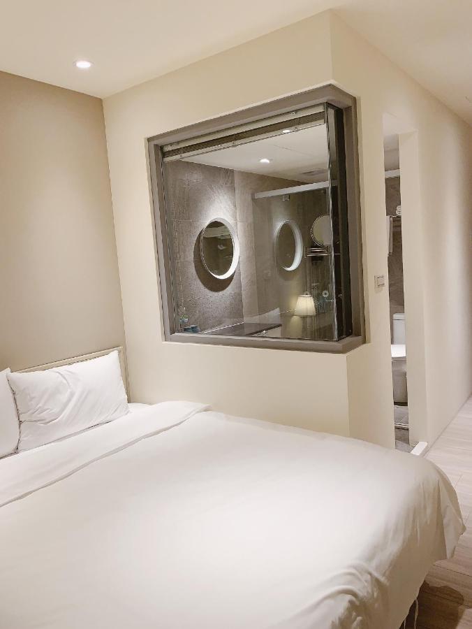 In Fengchia 映逢甲 Hotel Taichung Bagian luar foto