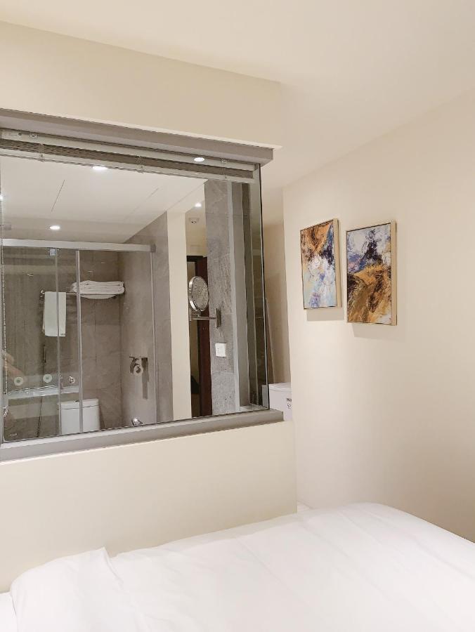 In Fengchia 映逢甲 Hotel Taichung Bagian luar foto