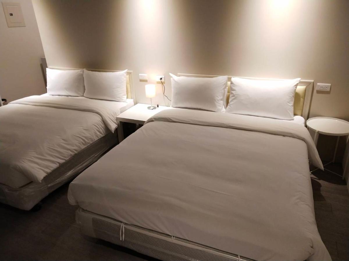 In Fengchia 映逢甲 Hotel Taichung Bagian luar foto